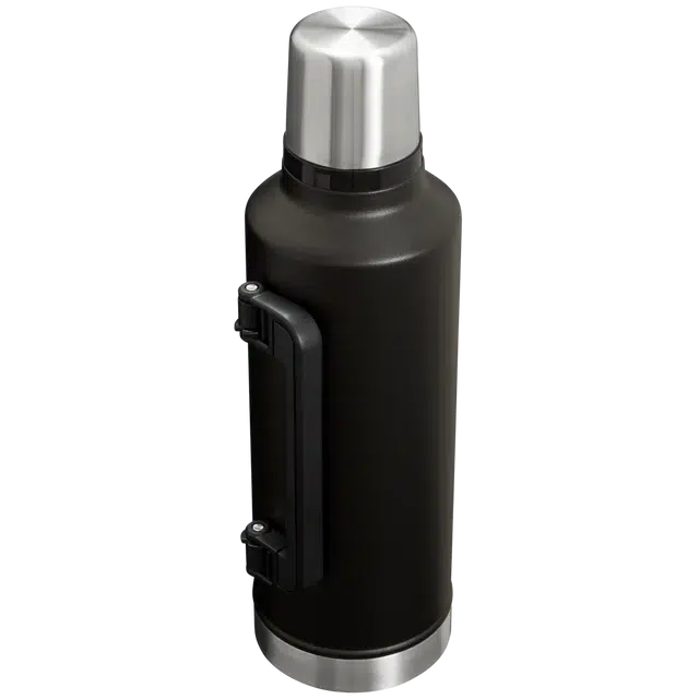 Web_PNG_Square-TheLegendaryClassicBottle2 5QT-Black2 0-HeroBack